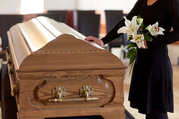 Comment choisir son salon funéraire