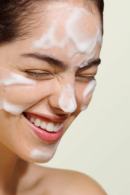 Quel est le meilleur produit pour nettoyer le visage ?
